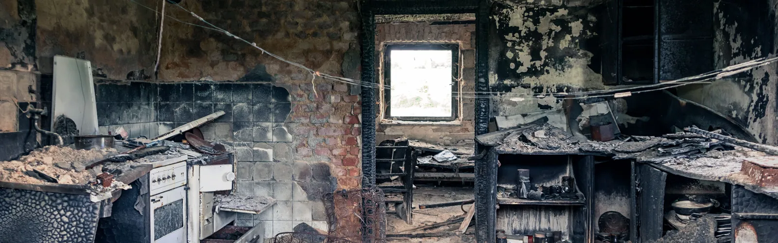 Detalle de daño por fuego en interior